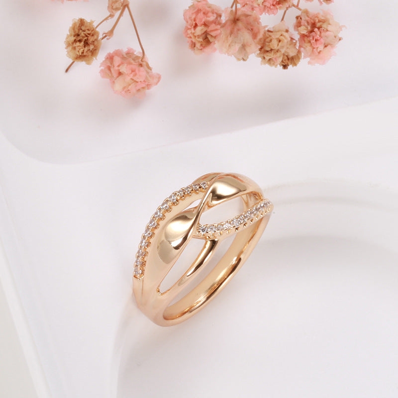 Twisted Glossy Zircon Ring