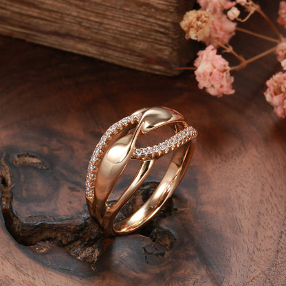 Twisted Glossy Zircon Ring