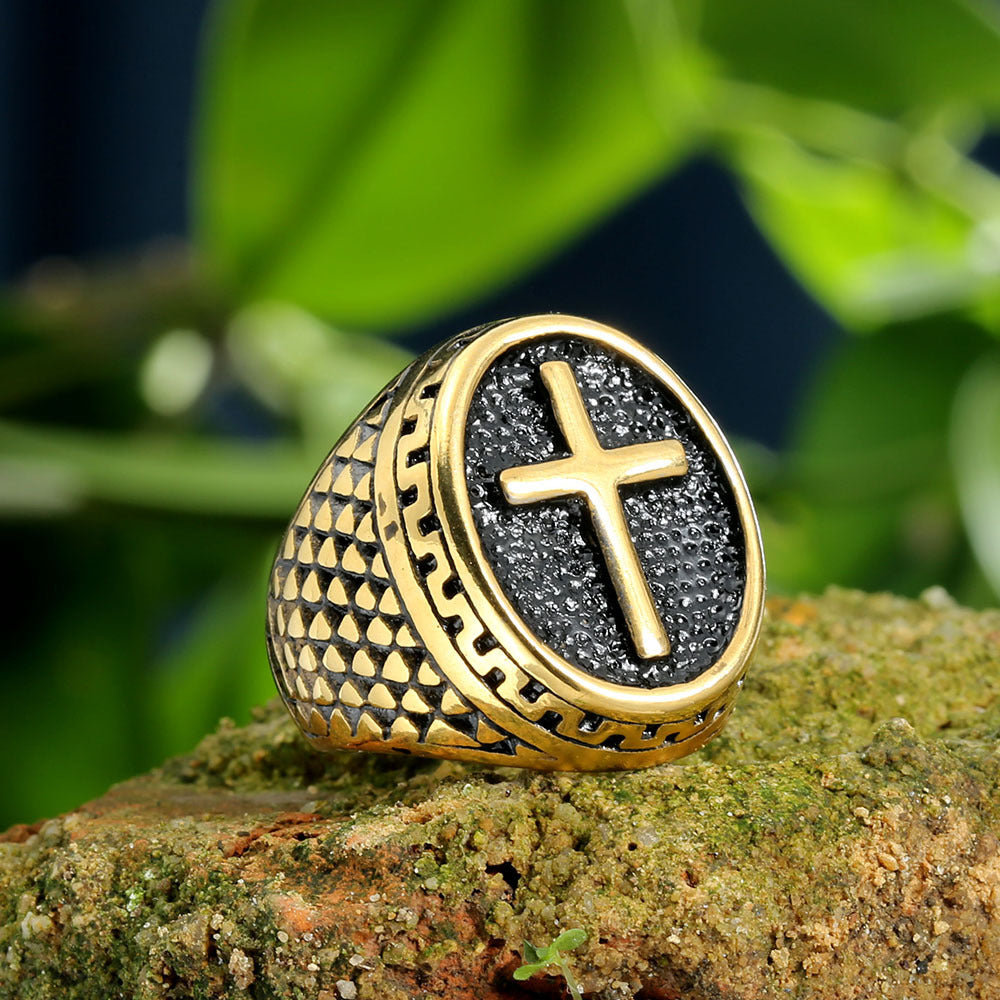 Retro Punk Cross Ring