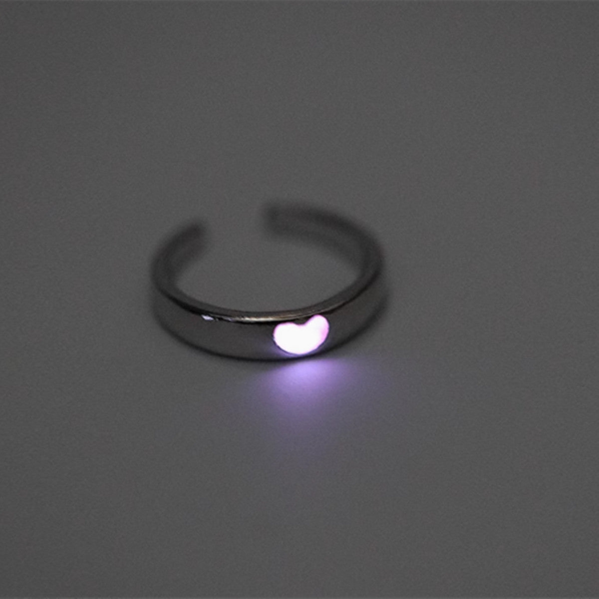 Adjustable Glowing Heart Ring